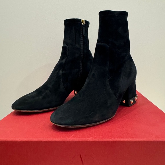 Valentino rockstud Black Ankle Boots with Studded Heel - Picture 4 of 11
